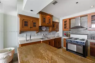 100 Lincoln Rd, Miami Beach, FL 33139 - Photo 9