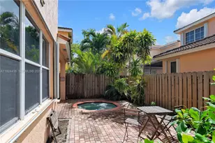 1262 Grant Ct, Hollywood, FL 33019 - Photo 23