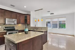 1262 Grant Ct, Hollywood, FL 33019 - Photo 5