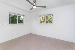 1421 NE 30th Ct, Oakland Park, FL 33334 - Photo 7