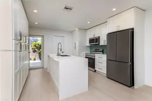 1421 NE 30th Ct, Oakland Park, FL 33334 - Photo 5