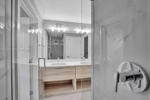 16385 Biscayne Blvd, North Miami Beach, FL 33160 - Photo 7