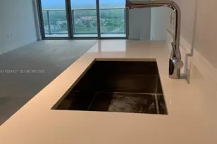 16385 Biscayne Blvd, North Miami Beach, FL 33160 - Photo 13