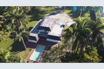 901 SW 121 Ave, Davie, FL 33325 - Photo 3