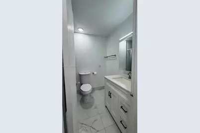 7989 NW 7th St #B1, Miami, FL 33126 - Photo 15