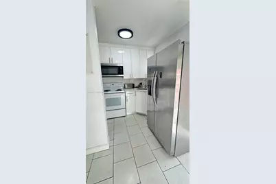 7989 NW 7th St #B1, Miami, FL 33126 - Photo 5