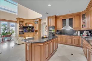 3942 194th Ln, Sunny Isles Beach, FL 33160 - Photo 9