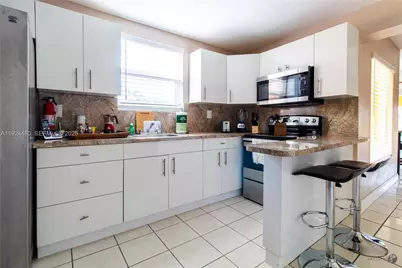 985 SW 10th St #3, Miami, FL 33130 - Photo 3