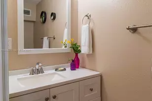 985 SW 10th St, Miami, FL 33130 - Photo 23