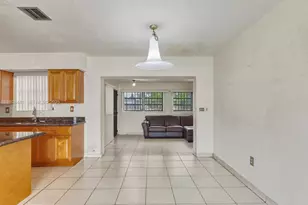 19621 NW 39th Ct, Miami Gardens, FL 33055 - Photo 23