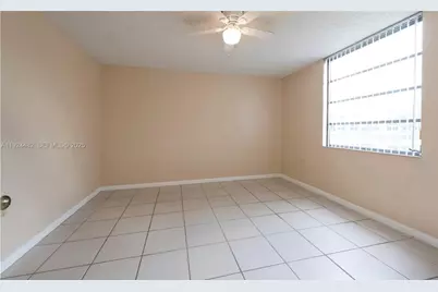 1520 Whitehall Dr #101, Davie, FL 33324 - Photo 5