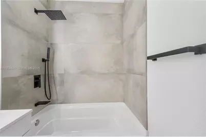 485 NW 132nd St, North Miami, FL 33168 - Photo 15