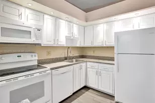 9974 N Belfort Cir, Tamarac, FL 33321 - Photo 5