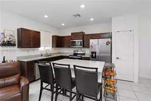 1052 SE 23rd Ave, Homestead, FL 33035 - Photo 5