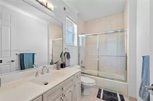 1470 Victoria Isle Dr, Weston, FL 33327 - Photo 29