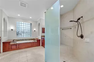 1470 Victoria Isle Dr, Weston, FL 33327 - Photo 15