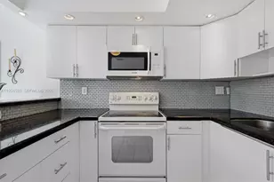 8450 SW 154th Cir Ct, Miami, FL 33193 - Photo 27