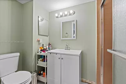 821 NE 207th Ln #102-1, Miami, FL 33179 - Photo 23