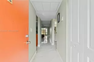 821 NE 207th Ln, Miami, FL 33179 - Photo 5