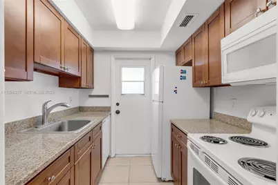 7550 SW 82nd St #F201, Miami, FL 33143 - Photo 11