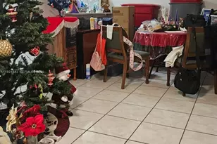 1471 W 43rd Pl, Hialeah, FL 33012 - Photo 5