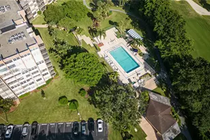 1100 St Charles Pl, Pembroke Pines, FL 33026 - Photo 35