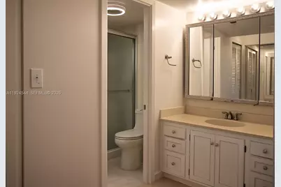 1100 Saint Charles Pl #308, Pembroke Pines, FL 33026 - Photo 7