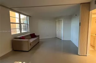 1100 St Charles Pl, Pembroke Pines, FL 33026 - Photo 9