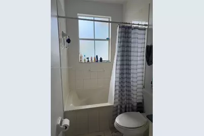 8148 NW 108th Ct, Doral, FL 33178 - Photo 13