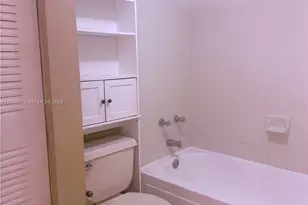 8540 SW 212th St, Cutler Bay, FL 33189 - Photo 7