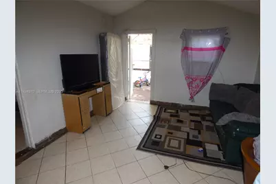 408 NW 97th St, Miami, FL 33150 - Photo 13