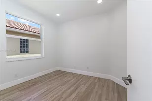 15130 SW 49th Ct, Davie, FL 33331 - Photo 13