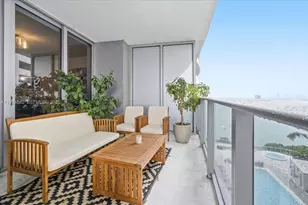 488 NE 18th St, Miami, FL 33132 - Photo 9