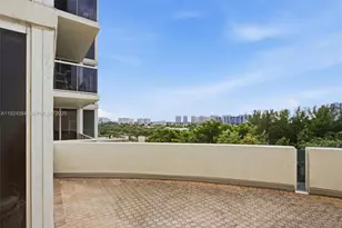 19111 Collins Ave, Sunny Isles Beach, FL 33160 - Photo 21