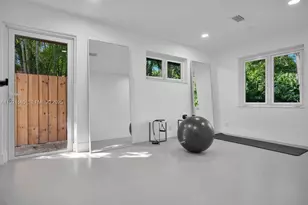 117 NE 20th St, Wilton Manors, FL 33305 - Photo 11