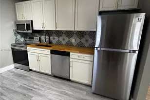 525 NW 91th, Miami, FL 33150 - Photo 5