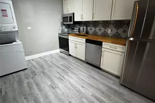 525 NW 91th, Miami, FL 33150 - Photo 3