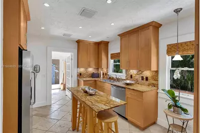 136 NE 101st St, Miami Shores, FL 33138 - Photo 25