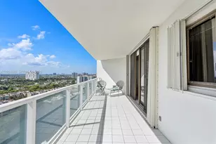 19500 Turnberry Way, Aventura, FL 33180 - Photo 25