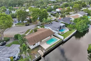 2371 NE 193rd St, Miami, FL 33180 - Photo 1