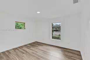 2371 NE 193rd St, Miami, FL 33180 - Photo 13