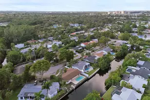 2371 NE 193rd St, Miami, FL 33180 - Photo 7