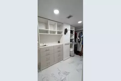 2333 Brickell Ave #1814, Miami, FL 33129 - Photo 11