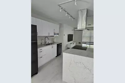 1001 SE 14th Dr, Deerfield Beach, FL 33441 - Photo 3