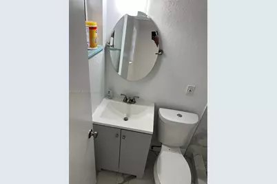 4421 NW 33rd St, Lauderdale Lakes, FL 33319 - Photo 15