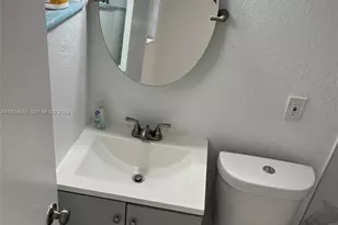 4421 NW 33rd St, Lauderdale Lakes, FL 33319 - Photo 15