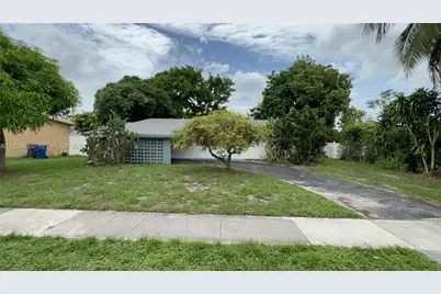 4421 NW 33rd St, Lauderdale Lakes, FL 33319 - Photo 1