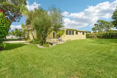 140 NE 161st St, Miami, FL 33162 - Photo 31