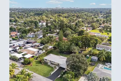 140 NE 161st St, Miami, FL 33162 - Photo 45