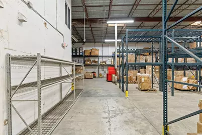 1041 E 24th St, Hialeah, FL 33013 - Photo 7